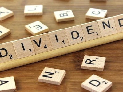 Top Undervalued Dividend Stocks Poised for Growth: Analysts Predict Double-Digit Upside.